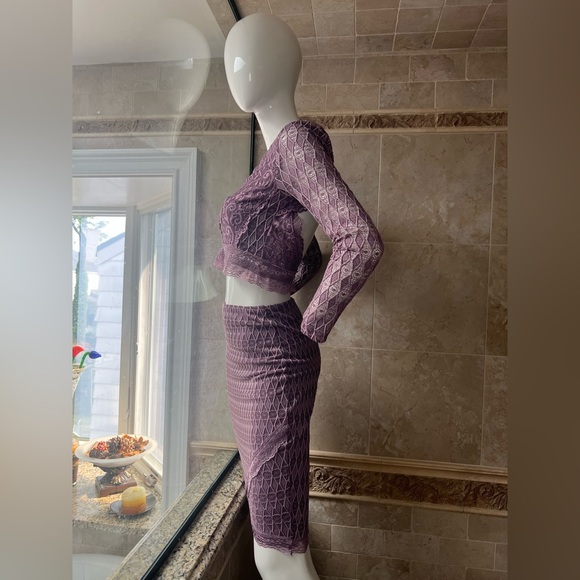 Charlotte Russe Lilac Lace Cutout Back Blouse & Pencil Skirt Set - Picture 3 of 3
